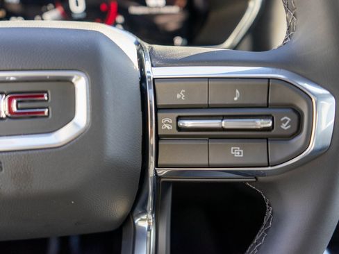 New 2026 GMC Canyon Elevation w/ Convenience Package image 19