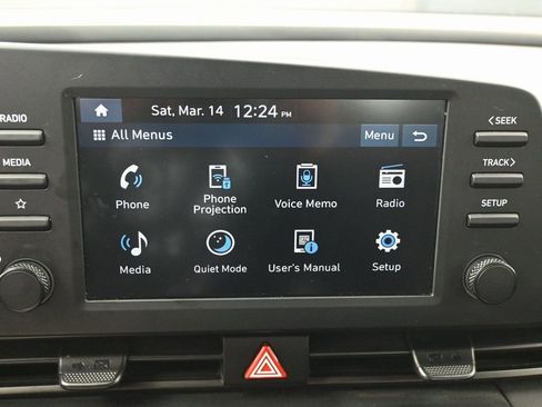 Used 2025 Hyundai Elantra Sport image 11