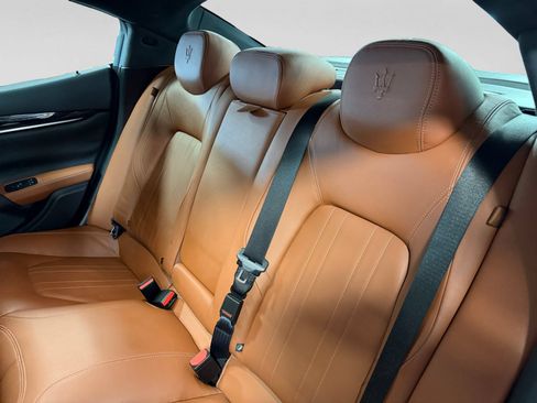 Used 2019 Maserati Ghibli RWD image 22