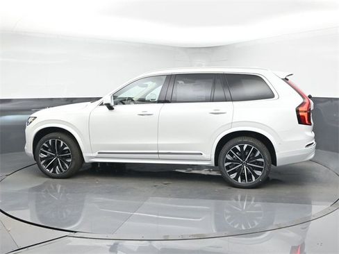 New 2026 Volvo XC90 B6 Plus image 5