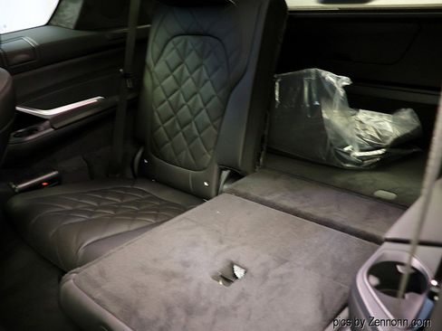 New 2026 BMW X7 xDrive40i w/ M Sport Package AWD/4WD image 13