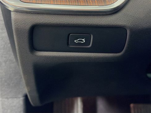 Used 2024 Volvo S60 B5 Plus image 11