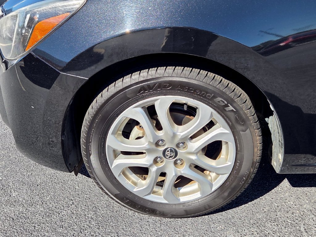 Used 2018 Toyota Yaris iA FWD image 16