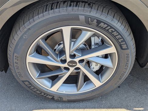 Used 2025 Genesis GV80 2.5T Select image 11