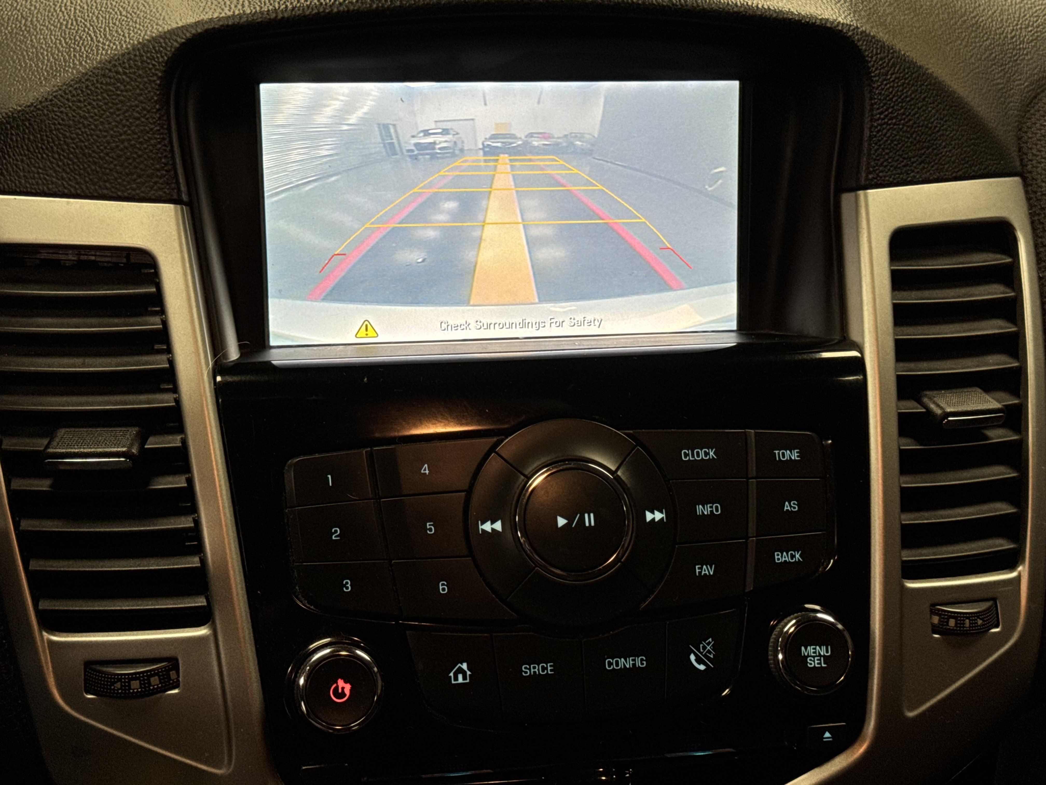 Used 2015 Chevrolet Cruze LT FWD image 10