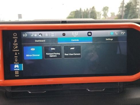 Certified 2025 Jeep Gladiator Mojave AWD/4WD image 10