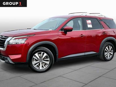 Used 2023 Nissan Pathfinder SL