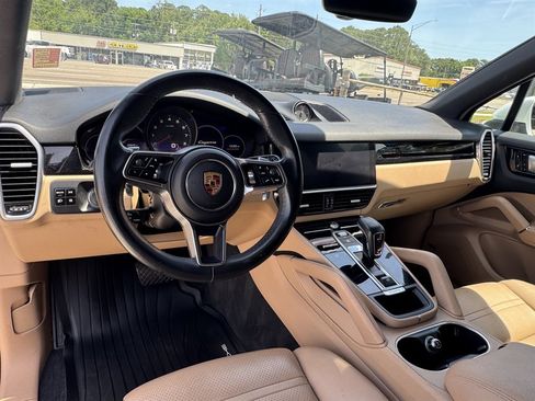 Used 2019 Porsche Cayenne AWD/4WD image 11