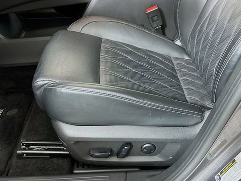 Certified 2022 Nissan Rogue Platinum w/ Head-Up Display Package image 21