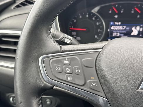 Used 2021 Chevrolet Equinox LT image 17