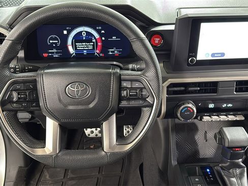 Used 2024 Toyota Tacoma TRD Sport image 9