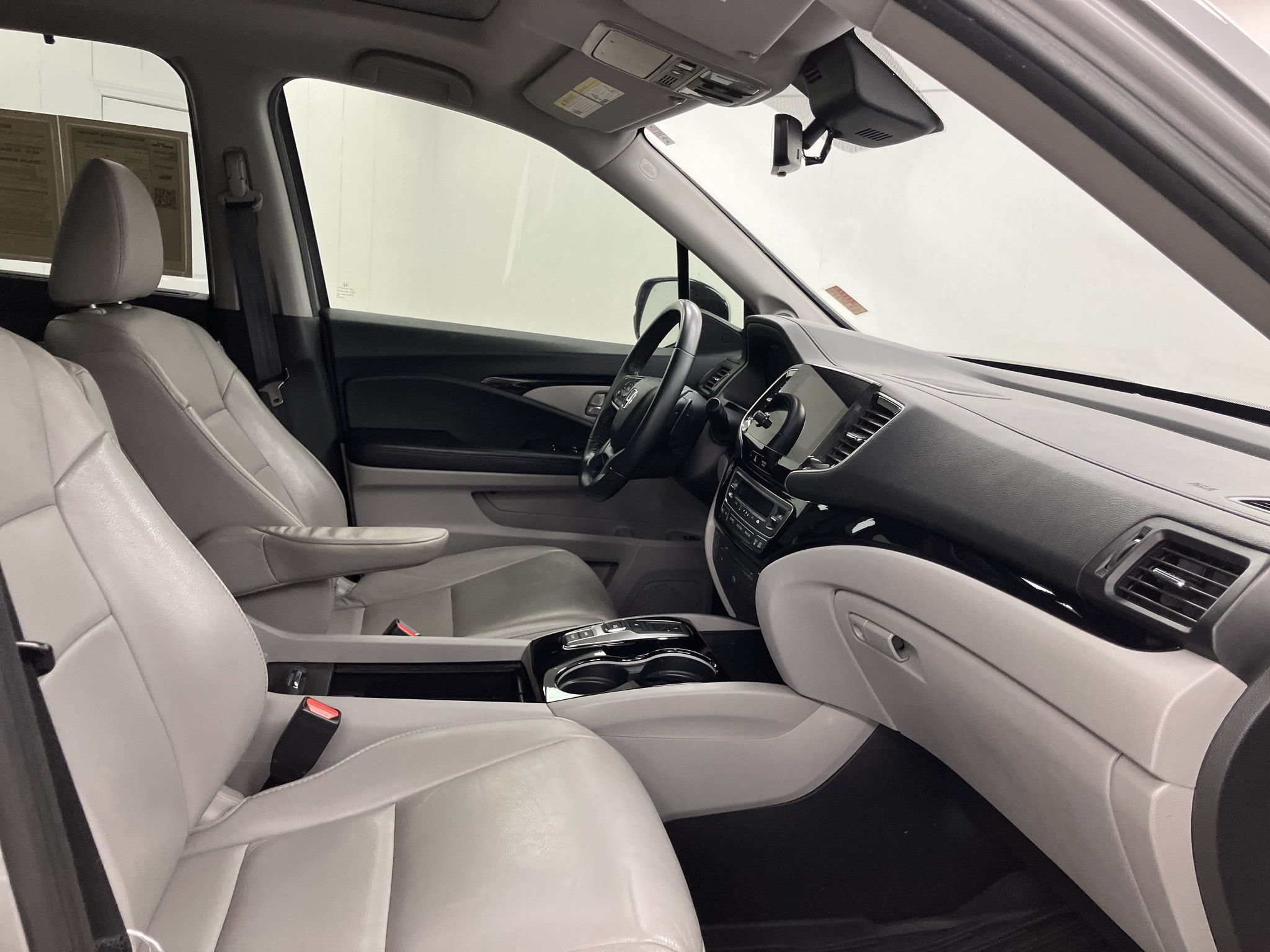 Used 2021 Honda Pilot Touring image 12