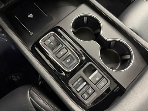 Used 2025 Honda Pilot Touring image 42