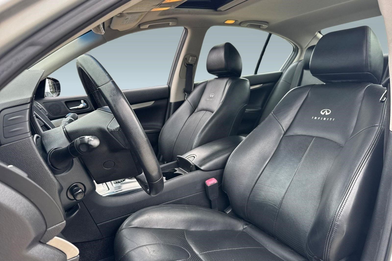 Used 2011 INFINITI G37 Journey w/ Premium Pkg RWD image 5