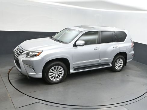 Used 2015 Lexus GX 460 image 30