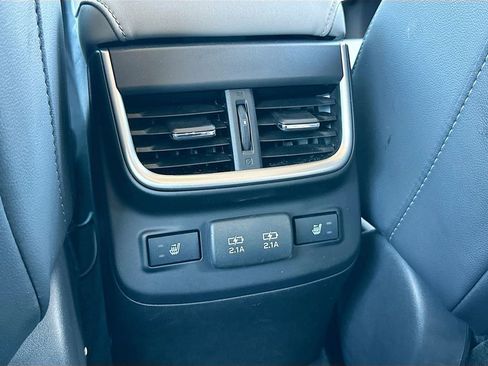 Used 2022 Subaru Outback Limited image 27
