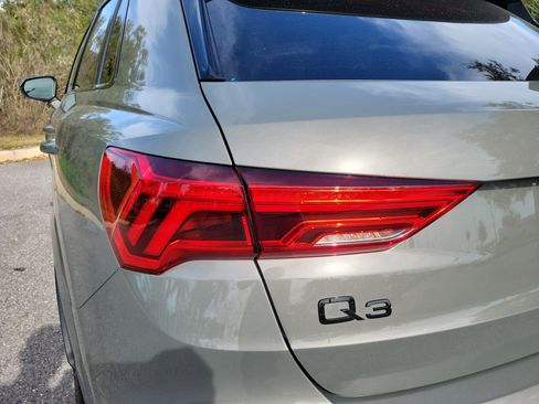 Certified 2025 Audi Q3 2.0T Premium Plus w/ Premium Plus Package image 10