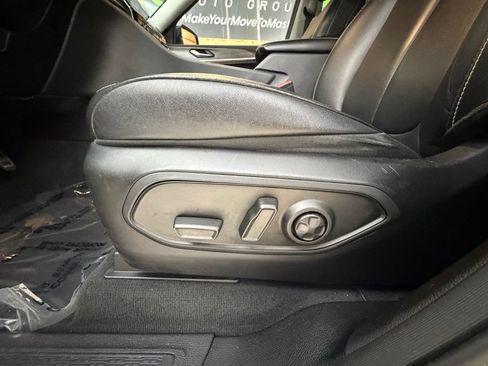 Used 2023 Jeep Grand Cherokee Limited AWD/4WD image 25