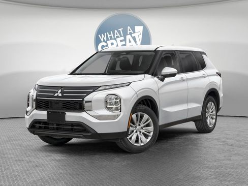 New 2026 Mitsubishi Outlander ES AWD/4WD image 1
