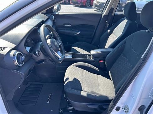 Used 2024 Nissan Kicks SV image 19