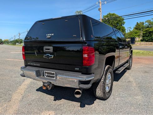 Used 2019 Chevrolet Silverado 2500 LTZ w/ Duramax Plus Package AWD/4WD image 5