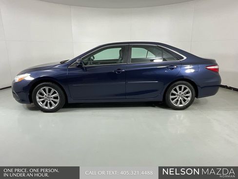 Used 2015 Toyota Camry XLE image 5