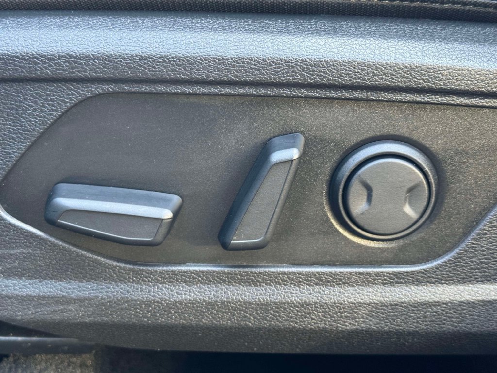 Used 2026 Kia Sportage EX AWD/4WD image 16