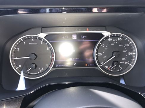 Used 2022 Nissan Pathfinder SL image 15