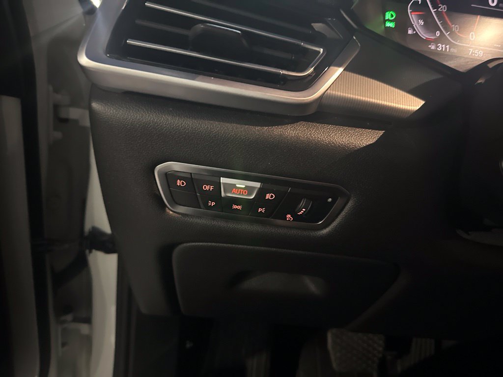 Used 2019 BMW X5 xDrive40i w/ Convenience Package AWD/4WD image 9