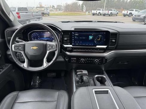 Used 2022 Chevrolet Silverado 1500 LTZ AWD/4WD image 15