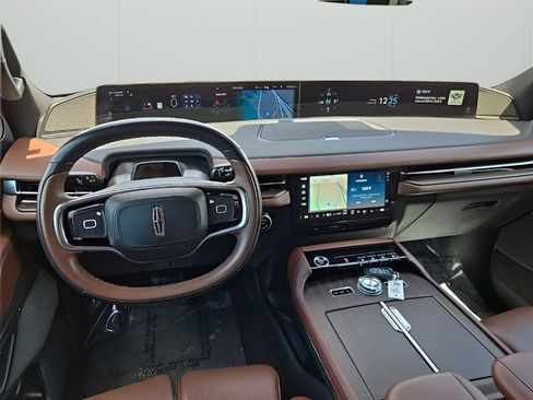 Used 2025 Lincoln Navigator Reserve AWD/4WD image 25