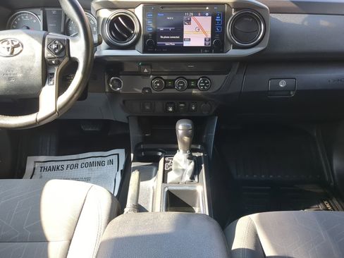 Used 2019 Toyota Tacoma TRD Sport image 44