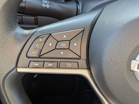 Used 2023 Nissan Sentra SV FWD image 25