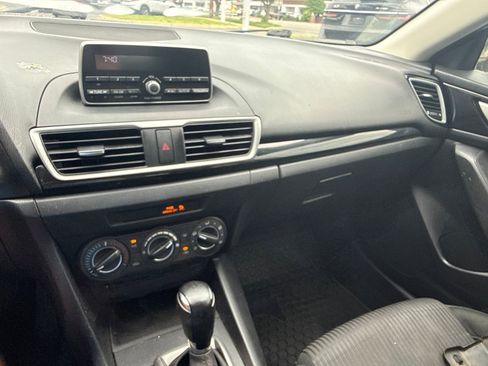 Used 2014 MAZDA MAZDA3 i Touring FWD image 19
