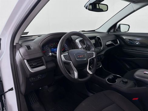 Used 2023 GMC Terrain SLE image 9