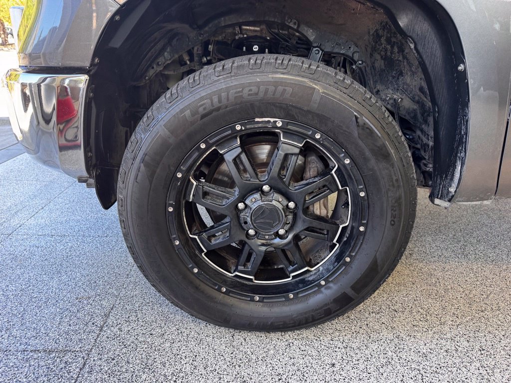Used 2014 Toyota Tundra SR5 w/ SR5 Upgrade Package AWD/4WD image 10