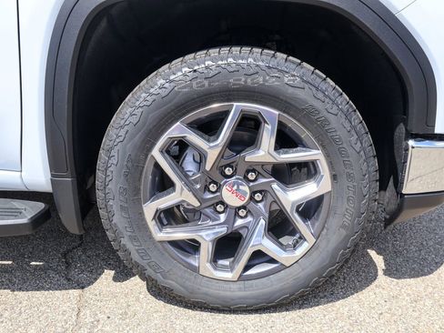 New 2026 GMC Sierra 1500 SLT image 33