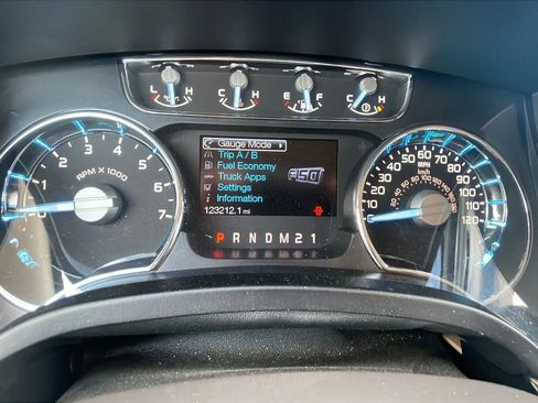 Used 2012 Ford F150 Lariat image 11