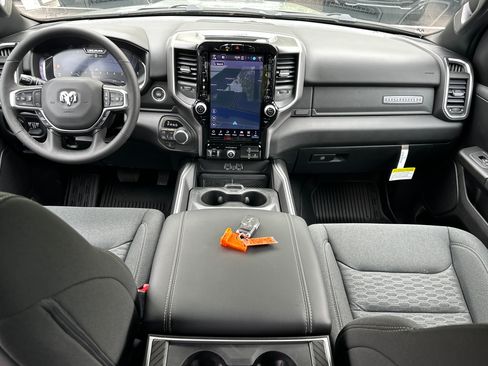 New 2026 RAM 1500 Big Horn AWD/4WD image 32
