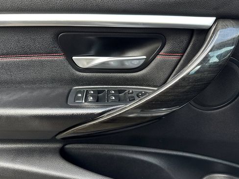 Used 2017 BMW 330e RWD image 11