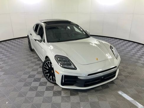 Used 2024 Porsche Panamera 4 image 42