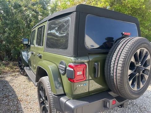 Used 2023 Jeep Wrangler Unlimited Sahara w/ Cold Weather Group image 39