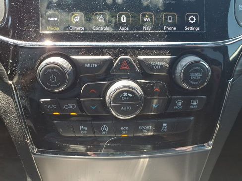 Used 2020 Jeep Grand Cherokee Altitude AWD/4WD image 17