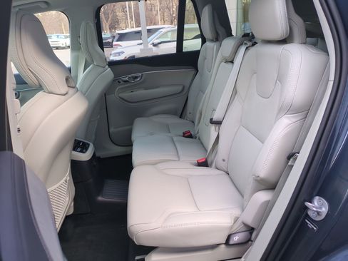 Used 2025 Volvo XC90 T8 Ultra w/ Protection Package Premier image 28