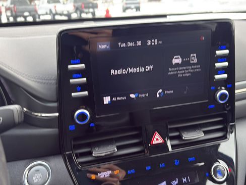 Used 2022 Hyundai Ioniq SE image 8