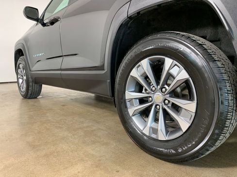 Used 2025 Chevrolet Equinox LT image 15