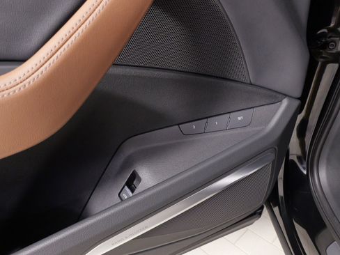 Used 2024 Audi Q8 e-tron Premium Plus w/ Premium Plus Package image 27