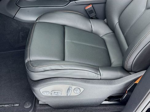 New 2026 Porsche Macan Turbo image 13