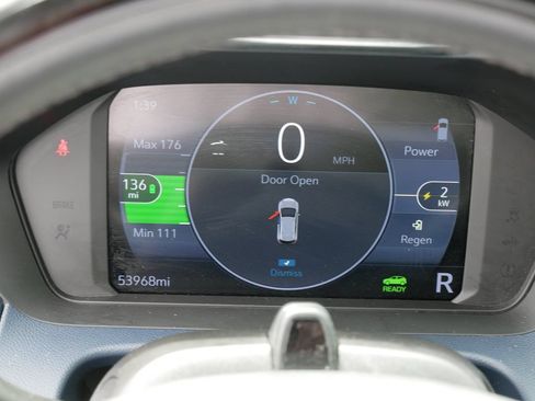 Used 2022 Chevrolet Bolt EUV Premier w/ Super Cruise Package FWD image 23