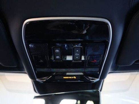 Used 2023 Land Rover Range Rover Autobiography AWD/4WD image 34